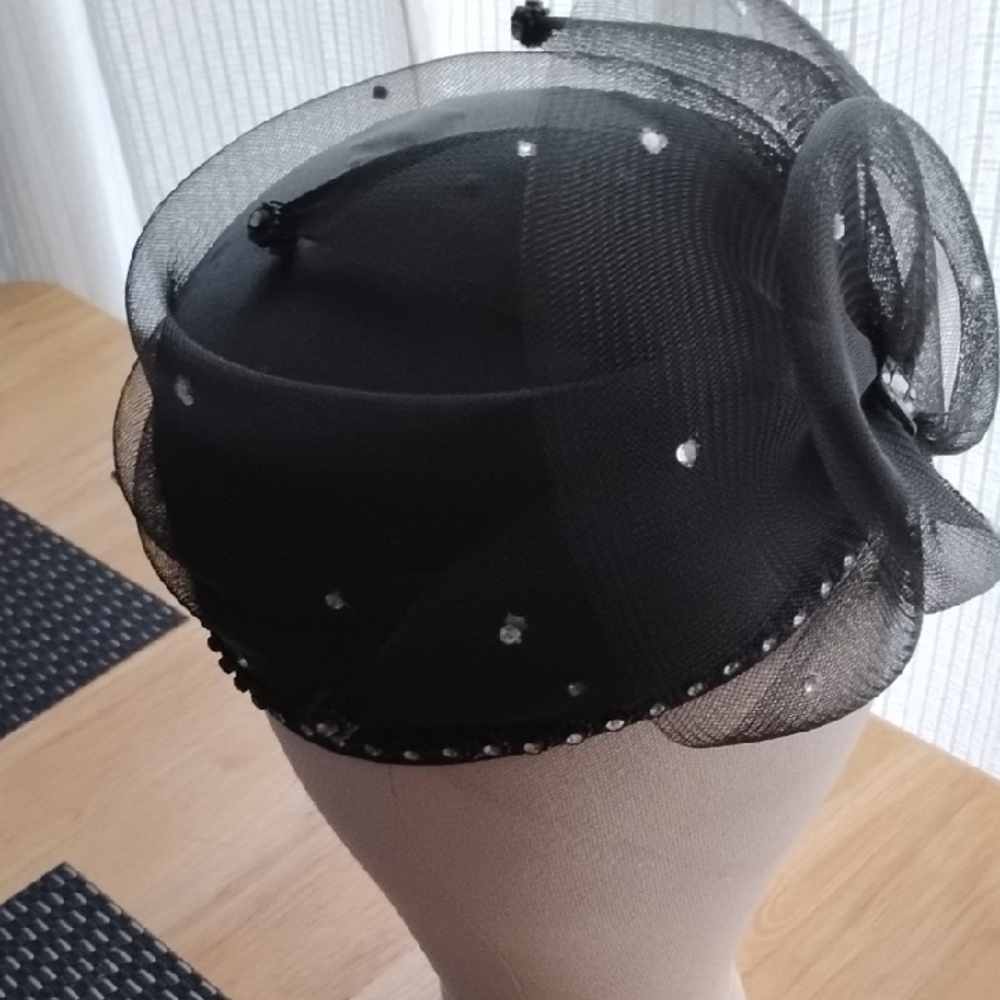 Elegant Black Mesh Fascinator